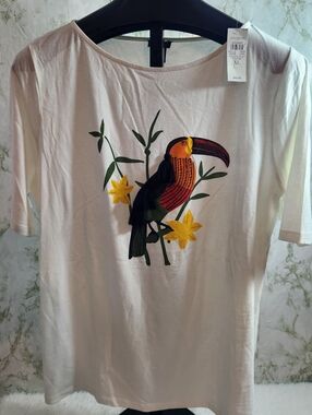 ANN TAYLOR Factory Toucan/White Tshirr